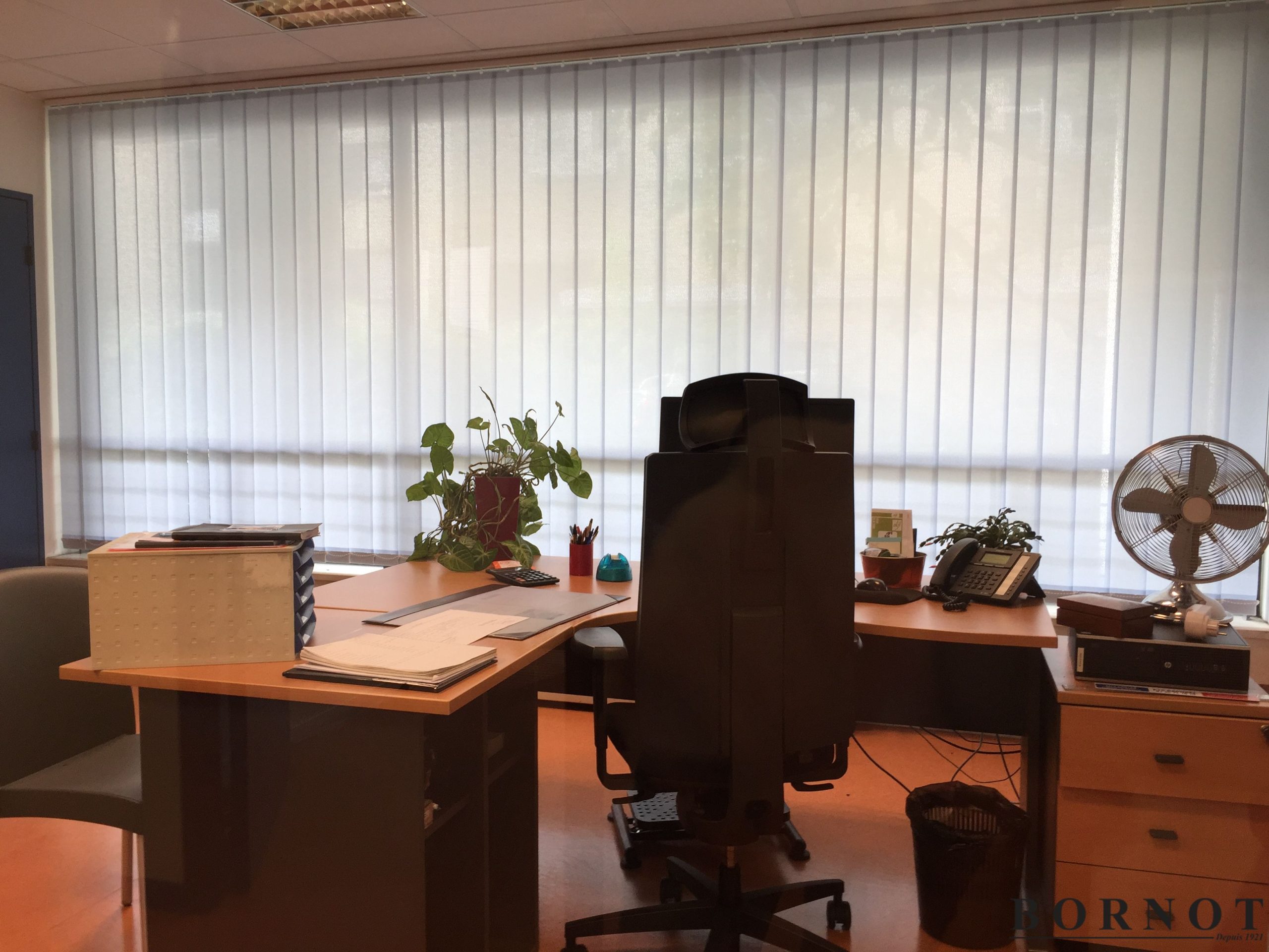 Store bandes verticales bureau